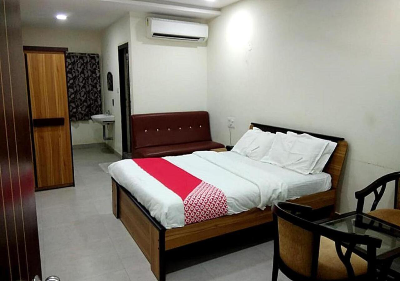 Hotel Santoshi Hometel Raichur Dış mekan fotoğraf